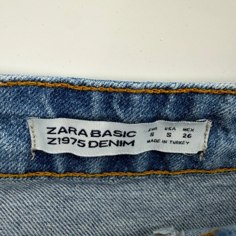 Zara Basic Denim Skirt Womens‎ Small Blue Asymmetrical Raw Hem Button Front Mini